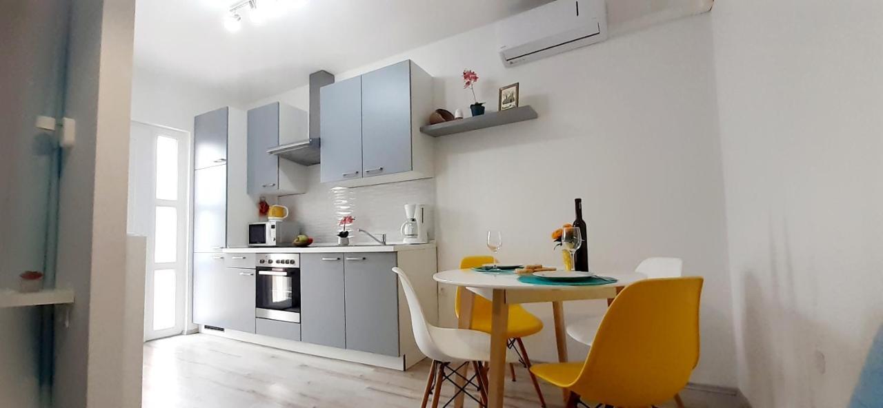 Lennida Studio Apartman With Free Parking Kavran Exteriér fotografie