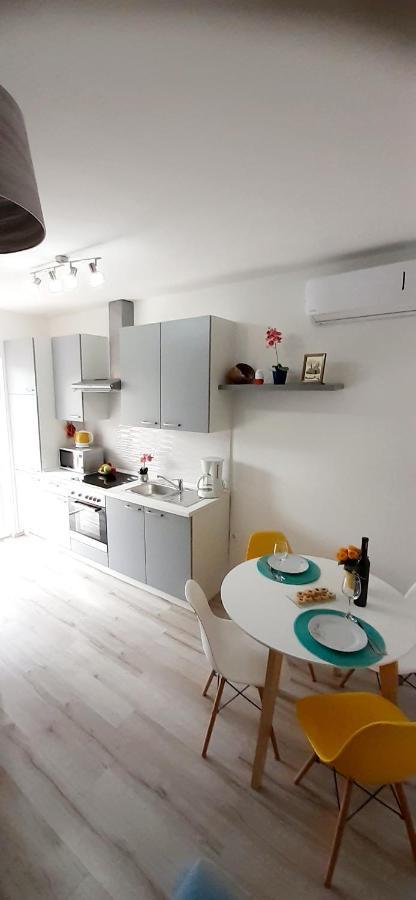 Lennida Studio Apartman With Free Parking Kavran Exteriér fotografie